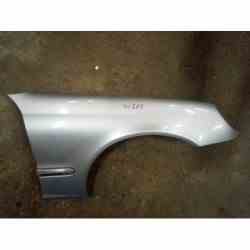 aleta derecha mercedes benz...