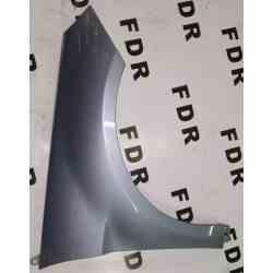 aleta delantera mercedes...