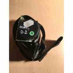 Cinturon delantero derecho...