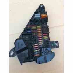 caja fusibles  6906588 06