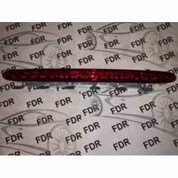 tercera luz freno w209