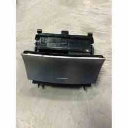 Cenicero mercedes benz w203...