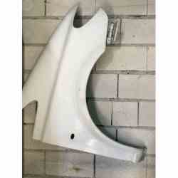 aleta delantera derecha...